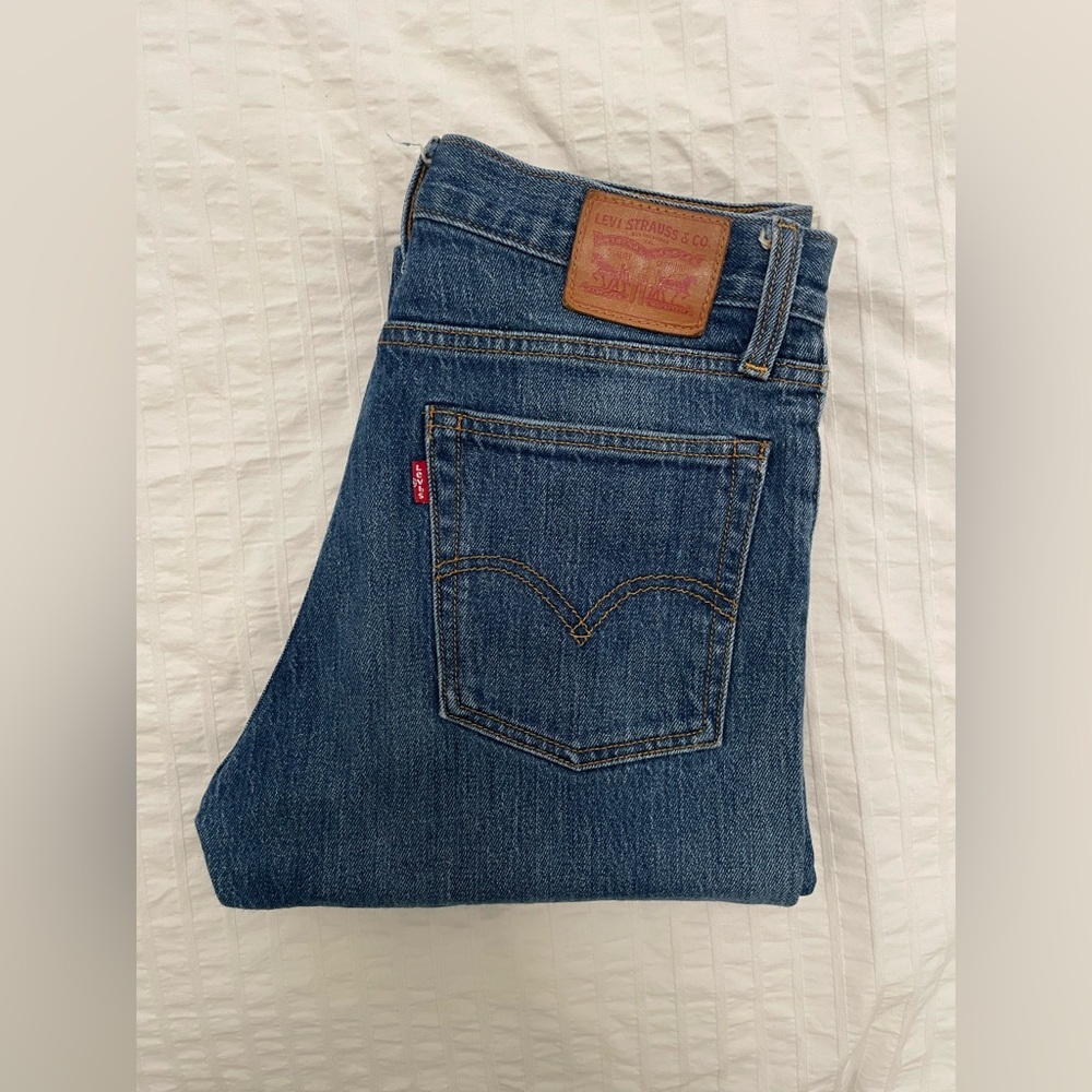 LEVI Raw Hem Skinny Jean
